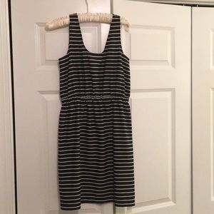 Black and white sleeveless dress